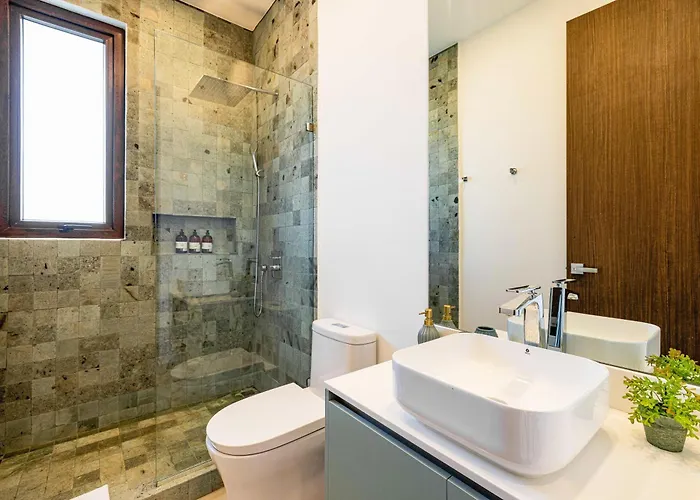 Villa W/ Pool & Club Access